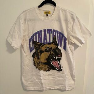Mens Used Chinatown Market Beware Graphic Dog Shirt White Size Medium